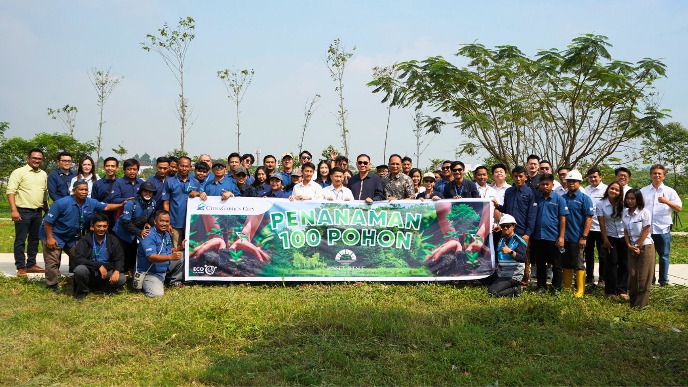 Penanaman 100 pohon untuk program 2500 pohon di Sunset Avenue